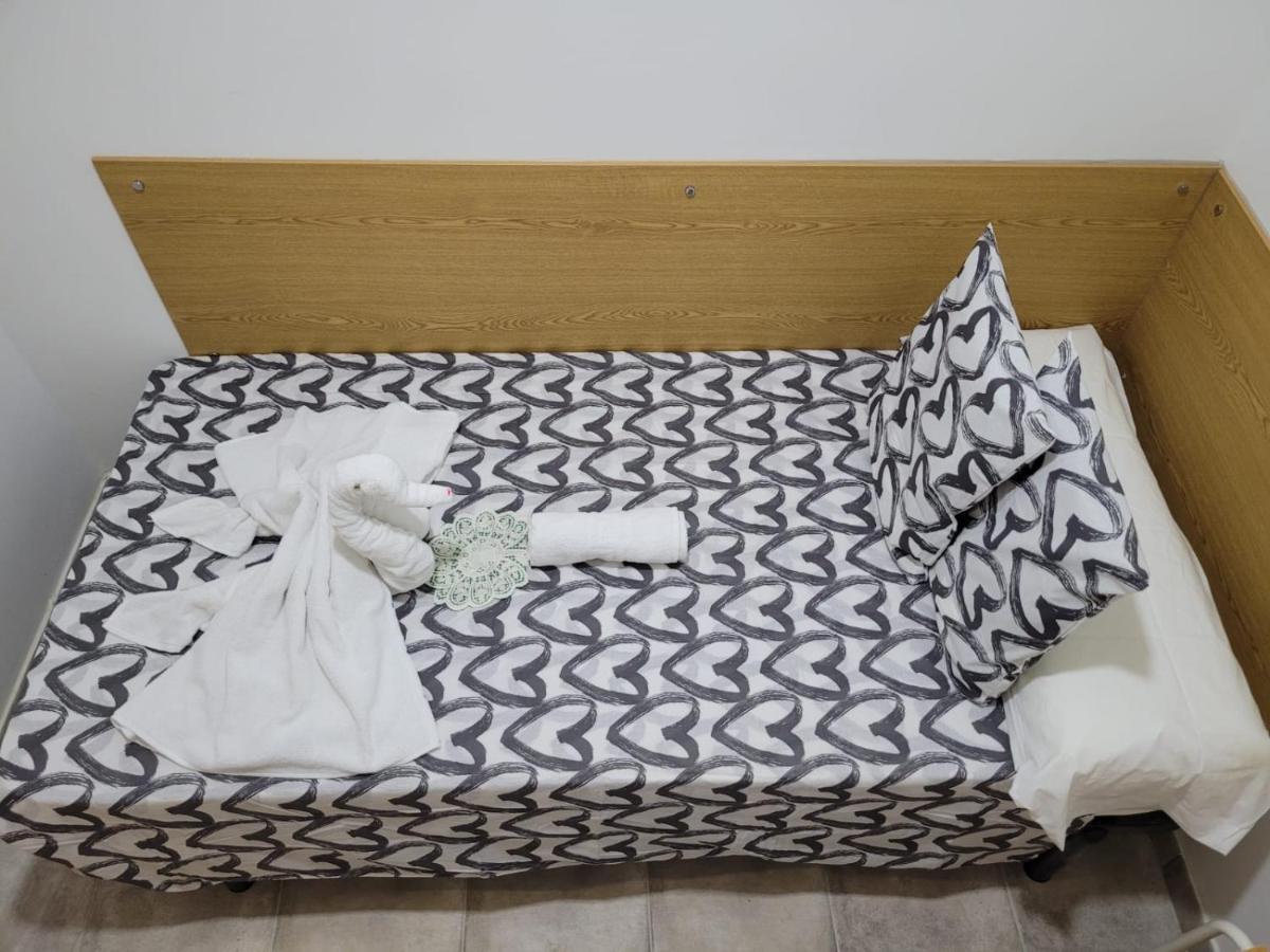 Coliving New San Bernando Hotel Madrid Luaran gambar